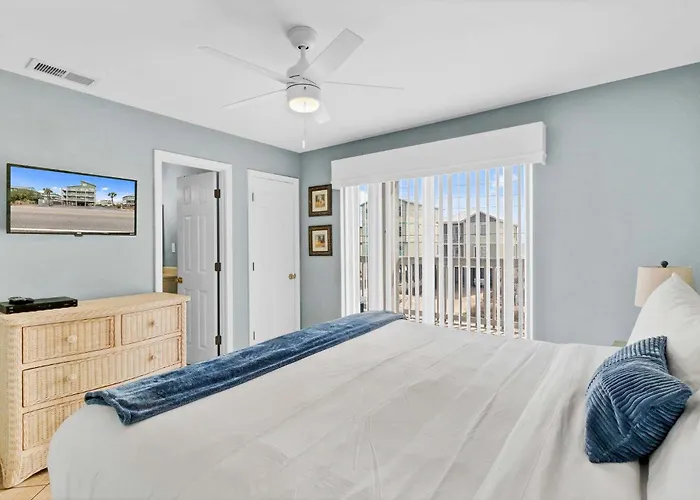 3br Gulf Views With Pool, Boat Launch And Dock